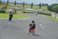 Mallory-park-Leicestershire;Mallory-park-photographs;Motorcycle-action-photographs;classic-bikes;event-digital-images;eventdigitalimages;mallory-park;no-limits-trackday;peter-wileman-photography;vintage-bikes;vintage-motorcycles;vmcc-festival-1000-bikes