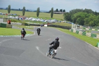 Mallory-park-Leicestershire;Mallory-park-photographs;Motorcycle-action-photographs;classic-bikes;event-digital-images;eventdigitalimages;mallory-park;no-limits-trackday;peter-wileman-photography;vintage-bikes;vintage-motorcycles;vmcc-festival-1000-bikes