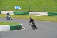 Mallory-park-Leicestershire;Mallory-park-photographs;Motorcycle-action-photographs;classic-bikes;event-digital-images;eventdigitalimages;mallory-park;no-limits-trackday;peter-wileman-photography;vintage-bikes;vintage-motorcycles;vmcc-festival-1000-bikes