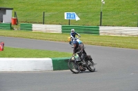 Mallory-park-Leicestershire;Mallory-park-photographs;Motorcycle-action-photographs;classic-bikes;event-digital-images;eventdigitalimages;mallory-park;no-limits-trackday;peter-wileman-photography;vintage-bikes;vintage-motorcycles;vmcc-festival-1000-bikes