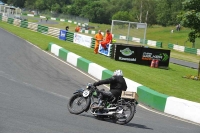 Mallory-park-Leicestershire;Mallory-park-photographs;Motorcycle-action-photographs;classic-bikes;event-digital-images;eventdigitalimages;mallory-park;no-limits-trackday;peter-wileman-photography;vintage-bikes;vintage-motorcycles;vmcc-festival-1000-bikes