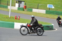 Mallory-park-Leicestershire;Mallory-park-photographs;Motorcycle-action-photographs;classic-bikes;event-digital-images;eventdigitalimages;mallory-park;no-limits-trackday;peter-wileman-photography;vintage-bikes;vintage-motorcycles;vmcc-festival-1000-bikes