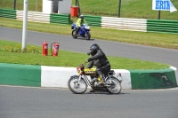 Mallory-park-Leicestershire;Mallory-park-photographs;Motorcycle-action-photographs;classic-bikes;event-digital-images;eventdigitalimages;mallory-park;no-limits-trackday;peter-wileman-photography;vintage-bikes;vintage-motorcycles;vmcc-festival-1000-bikes