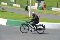 Mallory-park-Leicestershire;Mallory-park-photographs;Motorcycle-action-photographs;classic-bikes;event-digital-images;eventdigitalimages;mallory-park;no-limits-trackday;peter-wileman-photography;vintage-bikes;vintage-motorcycles;vmcc-festival-1000-bikes