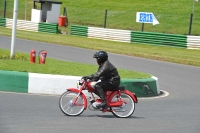 Mallory-park-Leicestershire;Mallory-park-photographs;Motorcycle-action-photographs;classic-bikes;event-digital-images;eventdigitalimages;mallory-park;no-limits-trackday;peter-wileman-photography;vintage-bikes;vintage-motorcycles;vmcc-festival-1000-bikes