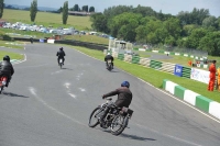 Mallory-park-Leicestershire;Mallory-park-photographs;Motorcycle-action-photographs;classic-bikes;event-digital-images;eventdigitalimages;mallory-park;no-limits-trackday;peter-wileman-photography;vintage-bikes;vintage-motorcycles;vmcc-festival-1000-bikes