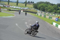 Mallory-park-Leicestershire;Mallory-park-photographs;Motorcycle-action-photographs;classic-bikes;event-digital-images;eventdigitalimages;mallory-park;no-limits-trackday;peter-wileman-photography;vintage-bikes;vintage-motorcycles;vmcc-festival-1000-bikes