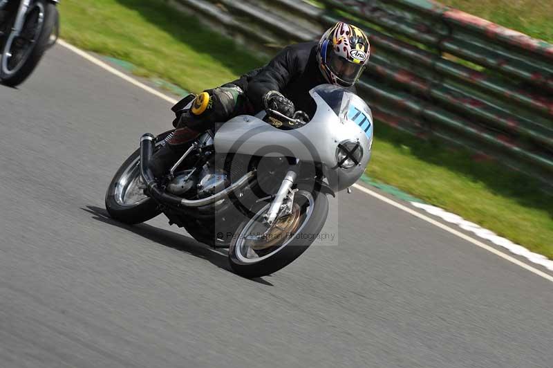 Mallory park Leicestershire;Mallory park photographs;Motorcycle action photographs;classic bikes;event digital images;eventdigitalimages;mallory park;no limits trackday;peter wileman photography;vintage bikes;vintage motorcycles;vmcc festival 1000 bikes