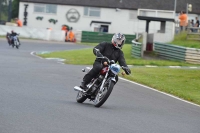 Mallory-park-Leicestershire;Mallory-park-photographs;Motorcycle-action-photographs;classic-bikes;event-digital-images;eventdigitalimages;mallory-park;no-limits-trackday;peter-wileman-photography;vintage-bikes;vintage-motorcycles;vmcc-festival-1000-bikes