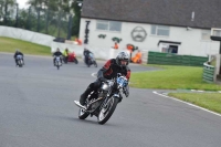 Mallory-park-Leicestershire;Mallory-park-photographs;Motorcycle-action-photographs;classic-bikes;event-digital-images;eventdigitalimages;mallory-park;no-limits-trackday;peter-wileman-photography;vintage-bikes;vintage-motorcycles;vmcc-festival-1000-bikes