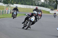 Mallory-park-Leicestershire;Mallory-park-photographs;Motorcycle-action-photographs;classic-bikes;event-digital-images;eventdigitalimages;mallory-park;no-limits-trackday;peter-wileman-photography;vintage-bikes;vintage-motorcycles;vmcc-festival-1000-bikes