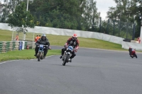 Mallory-park-Leicestershire;Mallory-park-photographs;Motorcycle-action-photographs;classic-bikes;event-digital-images;eventdigitalimages;mallory-park;no-limits-trackday;peter-wileman-photography;vintage-bikes;vintage-motorcycles;vmcc-festival-1000-bikes