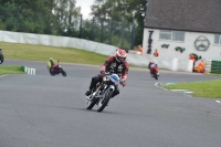 Mallory-park-Leicestershire;Mallory-park-photographs;Motorcycle-action-photographs;classic-bikes;event-digital-images;eventdigitalimages;mallory-park;no-limits-trackday;peter-wileman-photography;vintage-bikes;vintage-motorcycles;vmcc-festival-1000-bikes