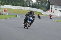 Mallory-park-Leicestershire;Mallory-park-photographs;Motorcycle-action-photographs;classic-bikes;event-digital-images;eventdigitalimages;mallory-park;no-limits-trackday;peter-wileman-photography;vintage-bikes;vintage-motorcycles;vmcc-festival-1000-bikes