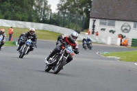 Mallory-park-Leicestershire;Mallory-park-photographs;Motorcycle-action-photographs;classic-bikes;event-digital-images;eventdigitalimages;mallory-park;no-limits-trackday;peter-wileman-photography;vintage-bikes;vintage-motorcycles;vmcc-festival-1000-bikes