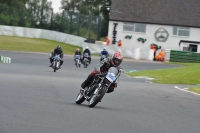 Mallory-park-Leicestershire;Mallory-park-photographs;Motorcycle-action-photographs;classic-bikes;event-digital-images;eventdigitalimages;mallory-park;no-limits-trackday;peter-wileman-photography;vintage-bikes;vintage-motorcycles;vmcc-festival-1000-bikes