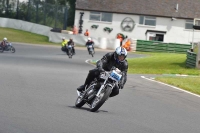 Mallory-park-Leicestershire;Mallory-park-photographs;Motorcycle-action-photographs;classic-bikes;event-digital-images;eventdigitalimages;mallory-park;no-limits-trackday;peter-wileman-photography;vintage-bikes;vintage-motorcycles;vmcc-festival-1000-bikes