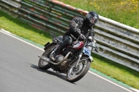 Mallory-park-Leicestershire;Mallory-park-photographs;Motorcycle-action-photographs;classic-bikes;event-digital-images;eventdigitalimages;mallory-park;no-limits-trackday;peter-wileman-photography;vintage-bikes;vintage-motorcycles;vmcc-festival-1000-bikes