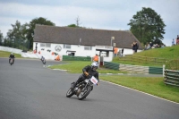 Mallory-park-Leicestershire;Mallory-park-photographs;Motorcycle-action-photographs;classic-bikes;event-digital-images;eventdigitalimages;mallory-park;no-limits-trackday;peter-wileman-photography;vintage-bikes;vintage-motorcycles;vmcc-festival-1000-bikes