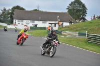 Mallory-park-Leicestershire;Mallory-park-photographs;Motorcycle-action-photographs;classic-bikes;event-digital-images;eventdigitalimages;mallory-park;no-limits-trackday;peter-wileman-photography;vintage-bikes;vintage-motorcycles;vmcc-festival-1000-bikes