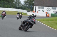 Mallory-park-Leicestershire;Mallory-park-photographs;Motorcycle-action-photographs;classic-bikes;event-digital-images;eventdigitalimages;mallory-park;no-limits-trackday;peter-wileman-photography;vintage-bikes;vintage-motorcycles;vmcc-festival-1000-bikes