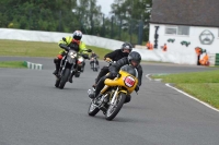 Mallory-park-Leicestershire;Mallory-park-photographs;Motorcycle-action-photographs;classic-bikes;event-digital-images;eventdigitalimages;mallory-park;no-limits-trackday;peter-wileman-photography;vintage-bikes;vintage-motorcycles;vmcc-festival-1000-bikes