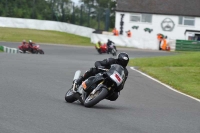 Mallory-park-Leicestershire;Mallory-park-photographs;Motorcycle-action-photographs;classic-bikes;event-digital-images;eventdigitalimages;mallory-park;no-limits-trackday;peter-wileman-photography;vintage-bikes;vintage-motorcycles;vmcc-festival-1000-bikes