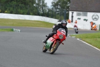 Mallory-park-Leicestershire;Mallory-park-photographs;Motorcycle-action-photographs;classic-bikes;event-digital-images;eventdigitalimages;mallory-park;no-limits-trackday;peter-wileman-photography;vintage-bikes;vintage-motorcycles;vmcc-festival-1000-bikes