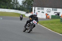 Mallory-park-Leicestershire;Mallory-park-photographs;Motorcycle-action-photographs;classic-bikes;event-digital-images;eventdigitalimages;mallory-park;no-limits-trackday;peter-wileman-photography;vintage-bikes;vintage-motorcycles;vmcc-festival-1000-bikes