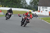 Mallory-park-Leicestershire;Mallory-park-photographs;Motorcycle-action-photographs;classic-bikes;event-digital-images;eventdigitalimages;mallory-park;no-limits-trackday;peter-wileman-photography;vintage-bikes;vintage-motorcycles;vmcc-festival-1000-bikes