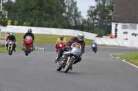 Mallory-park-Leicestershire;Mallory-park-photographs;Motorcycle-action-photographs;classic-bikes;event-digital-images;eventdigitalimages;mallory-park;no-limits-trackday;peter-wileman-photography;vintage-bikes;vintage-motorcycles;vmcc-festival-1000-bikes