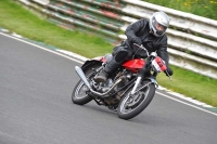 Mallory-park-Leicestershire;Mallory-park-photographs;Motorcycle-action-photographs;classic-bikes;event-digital-images;eventdigitalimages;mallory-park;no-limits-trackday;peter-wileman-photography;vintage-bikes;vintage-motorcycles;vmcc-festival-1000-bikes