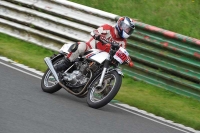 Mallory-park-Leicestershire;Mallory-park-photographs;Motorcycle-action-photographs;classic-bikes;event-digital-images;eventdigitalimages;mallory-park;no-limits-trackday;peter-wileman-photography;vintage-bikes;vintage-motorcycles;vmcc-festival-1000-bikes