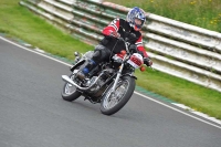 Mallory-park-Leicestershire;Mallory-park-photographs;Motorcycle-action-photographs;classic-bikes;event-digital-images;eventdigitalimages;mallory-park;no-limits-trackday;peter-wileman-photography;vintage-bikes;vintage-motorcycles;vmcc-festival-1000-bikes