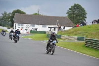 Mallory-park-Leicestershire;Mallory-park-photographs;Motorcycle-action-photographs;classic-bikes;event-digital-images;eventdigitalimages;mallory-park;no-limits-trackday;peter-wileman-photography;vintage-bikes;vintage-motorcycles;vmcc-festival-1000-bikes