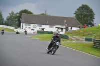 Mallory-park-Leicestershire;Mallory-park-photographs;Motorcycle-action-photographs;classic-bikes;event-digital-images;eventdigitalimages;mallory-park;no-limits-trackday;peter-wileman-photography;vintage-bikes;vintage-motorcycles;vmcc-festival-1000-bikes