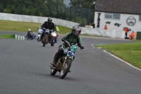 Mallory-park-Leicestershire;Mallory-park-photographs;Motorcycle-action-photographs;classic-bikes;event-digital-images;eventdigitalimages;mallory-park;no-limits-trackday;peter-wileman-photography;vintage-bikes;vintage-motorcycles;vmcc-festival-1000-bikes