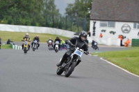 Mallory-park-Leicestershire;Mallory-park-photographs;Motorcycle-action-photographs;classic-bikes;event-digital-images;eventdigitalimages;mallory-park;no-limits-trackday;peter-wileman-photography;vintage-bikes;vintage-motorcycles;vmcc-festival-1000-bikes