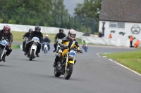 Mallory-park-Leicestershire;Mallory-park-photographs;Motorcycle-action-photographs;classic-bikes;event-digital-images;eventdigitalimages;mallory-park;no-limits-trackday;peter-wileman-photography;vintage-bikes;vintage-motorcycles;vmcc-festival-1000-bikes