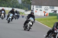 Mallory-park-Leicestershire;Mallory-park-photographs;Motorcycle-action-photographs;classic-bikes;event-digital-images;eventdigitalimages;mallory-park;no-limits-trackday;peter-wileman-photography;vintage-bikes;vintage-motorcycles;vmcc-festival-1000-bikes