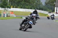 Mallory-park-Leicestershire;Mallory-park-photographs;Motorcycle-action-photographs;classic-bikes;event-digital-images;eventdigitalimages;mallory-park;no-limits-trackday;peter-wileman-photography;vintage-bikes;vintage-motorcycles;vmcc-festival-1000-bikes