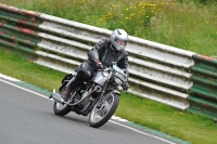 Mallory-park-Leicestershire;Mallory-park-photographs;Motorcycle-action-photographs;classic-bikes;event-digital-images;eventdigitalimages;mallory-park;no-limits-trackday;peter-wileman-photography;vintage-bikes;vintage-motorcycles;vmcc-festival-1000-bikes