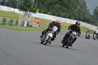 Mallory-park-Leicestershire;Mallory-park-photographs;Motorcycle-action-photographs;classic-bikes;event-digital-images;eventdigitalimages;mallory-park;no-limits-trackday;peter-wileman-photography;vintage-bikes;vintage-motorcycles;vmcc-festival-1000-bikes