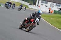 Mallory-park-Leicestershire;Mallory-park-photographs;Motorcycle-action-photographs;classic-bikes;event-digital-images;eventdigitalimages;mallory-park;no-limits-trackday;peter-wileman-photography;vintage-bikes;vintage-motorcycles;vmcc-festival-1000-bikes