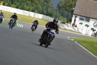 Mallory-park-Leicestershire;Mallory-park-photographs;Motorcycle-action-photographs;classic-bikes;event-digital-images;eventdigitalimages;mallory-park;no-limits-trackday;peter-wileman-photography;vintage-bikes;vintage-motorcycles;vmcc-festival-1000-bikes