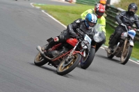 Mallory-park-Leicestershire;Mallory-park-photographs;Motorcycle-action-photographs;classic-bikes;event-digital-images;eventdigitalimages;mallory-park;no-limits-trackday;peter-wileman-photography;vintage-bikes;vintage-motorcycles;vmcc-festival-1000-bikes