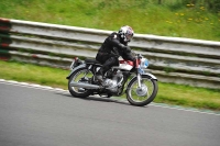 Mallory-park-Leicestershire;Mallory-park-photographs;Motorcycle-action-photographs;classic-bikes;event-digital-images;eventdigitalimages;mallory-park;no-limits-trackday;peter-wileman-photography;vintage-bikes;vintage-motorcycles;vmcc-festival-1000-bikes