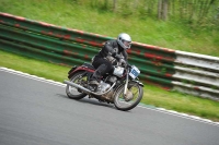 Mallory-park-Leicestershire;Mallory-park-photographs;Motorcycle-action-photographs;classic-bikes;event-digital-images;eventdigitalimages;mallory-park;no-limits-trackday;peter-wileman-photography;vintage-bikes;vintage-motorcycles;vmcc-festival-1000-bikes
