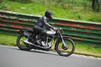 Mallory-park-Leicestershire;Mallory-park-photographs;Motorcycle-action-photographs;classic-bikes;event-digital-images;eventdigitalimages;mallory-park;no-limits-trackday;peter-wileman-photography;vintage-bikes;vintage-motorcycles;vmcc-festival-1000-bikes
