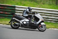 Mallory-park-Leicestershire;Mallory-park-photographs;Motorcycle-action-photographs;classic-bikes;event-digital-images;eventdigitalimages;mallory-park;no-limits-trackday;peter-wileman-photography;vintage-bikes;vintage-motorcycles;vmcc-festival-1000-bikes